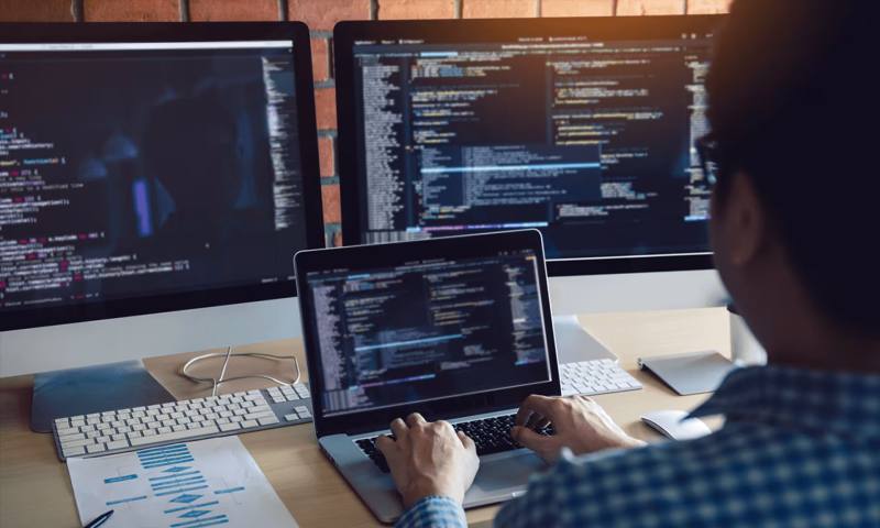 数据科学选型:R与Python如何赋能武隆网站建设?